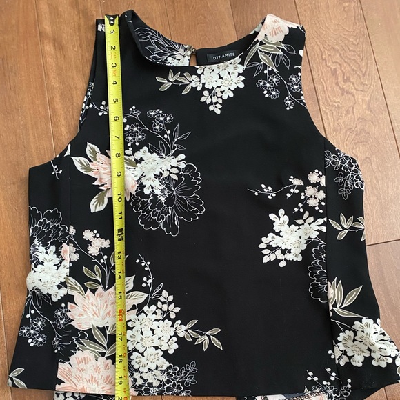 Cute floral pattern sleeveless top - Picture 4 of 5